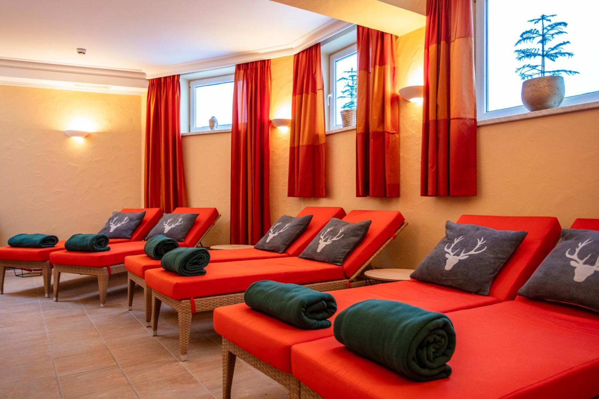 Hotel Oberwirt - Nahe An Saalbach Und Zell Am See, Viehhofen Sommercard Exterior foto