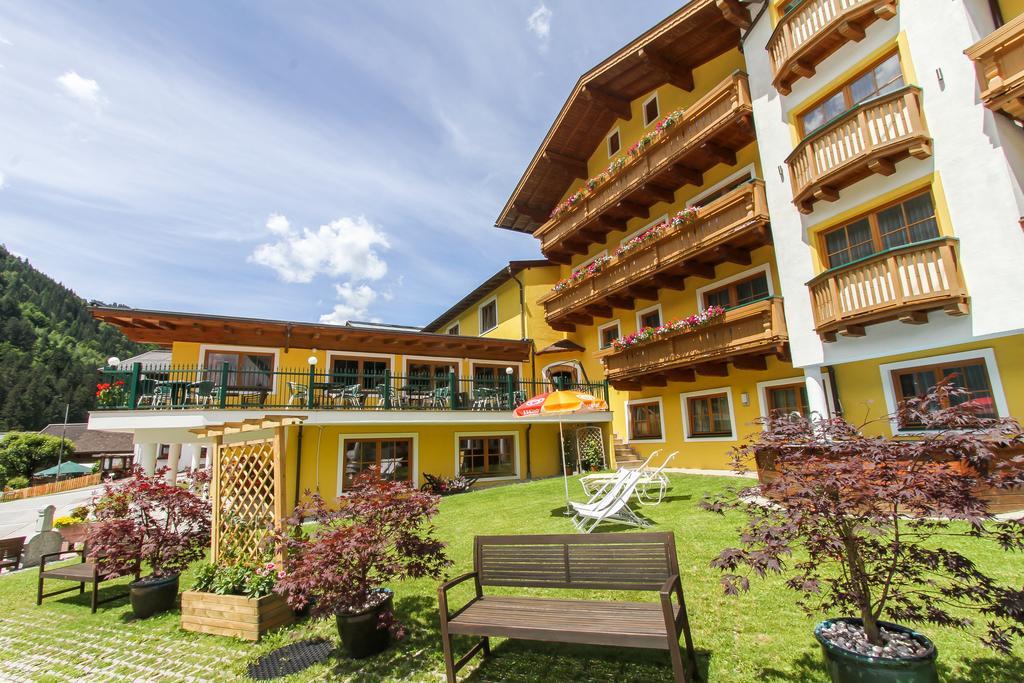 Hotel Oberwirt - Nahe An Saalbach Und Zell Am See, Viehhofen Sommercard Exterior foto
